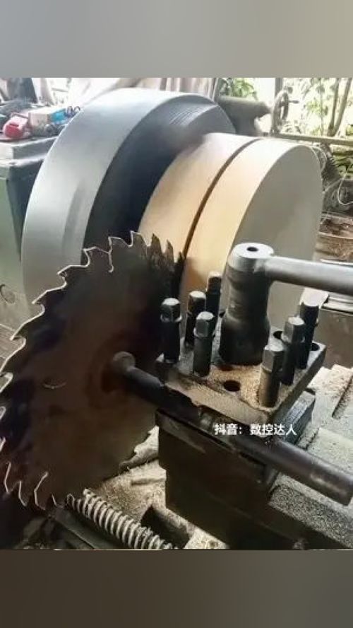 這切斷刀有點(diǎn)嚇人啊 普車(chē) 數(shù)控刀具 機(jī)械加工